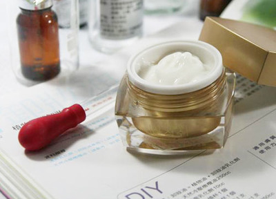 化妝品中相克的成分及產(chǎn)品詳解 專(zhuān)業(yè)化妝品OEM廠家的科學(xué)分享